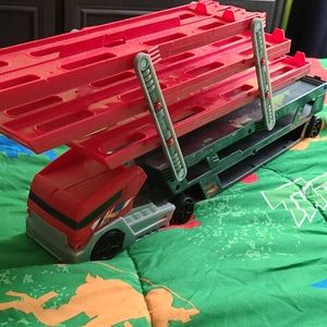 Hotwheels storage/car transported